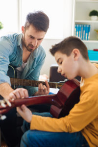 Ateliers guitare parascolaire